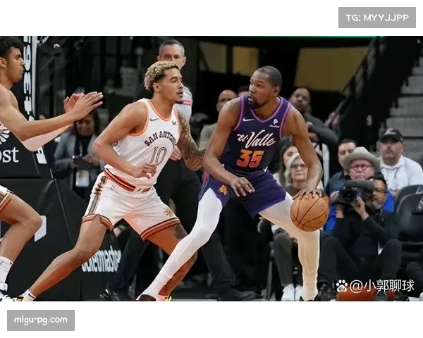 文班亚马首度挑战杜兰特 马刺客场对阵太阳引发关注